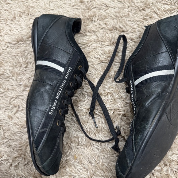 Louis Vuitton Black Sneakers. - Picture 5 of 8